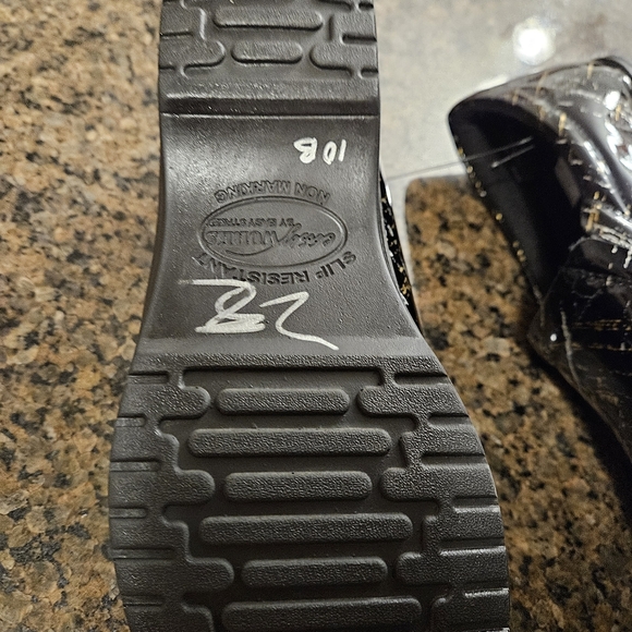 Easy Street comfort work shoe Black and Gold Loafers with Glossy Finish - Picture 3 of 4